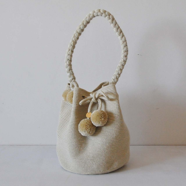 CHILA BAGS（La Barra One Handle Bag Medium Cream）