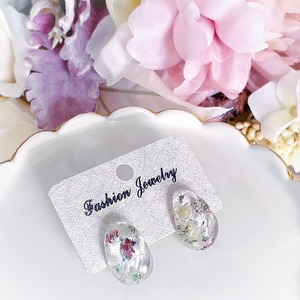 8080 No.20 ドライフラワー入りピアス(白)【ROM・RENARD】