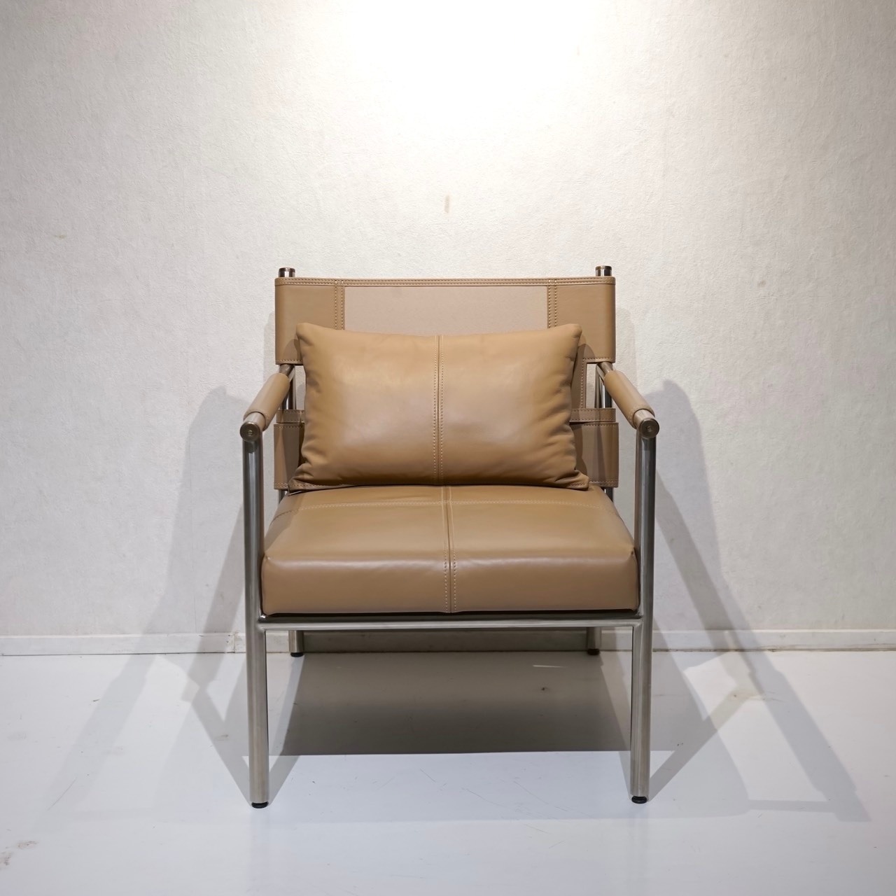 ASPLUND アスプルンド CHARLIE チャーリー 1Pソファ パーソナルチェア ラウンジチェア アームチェア 椅子 本革 レザー モダン ホテルライク ラグジュアリー