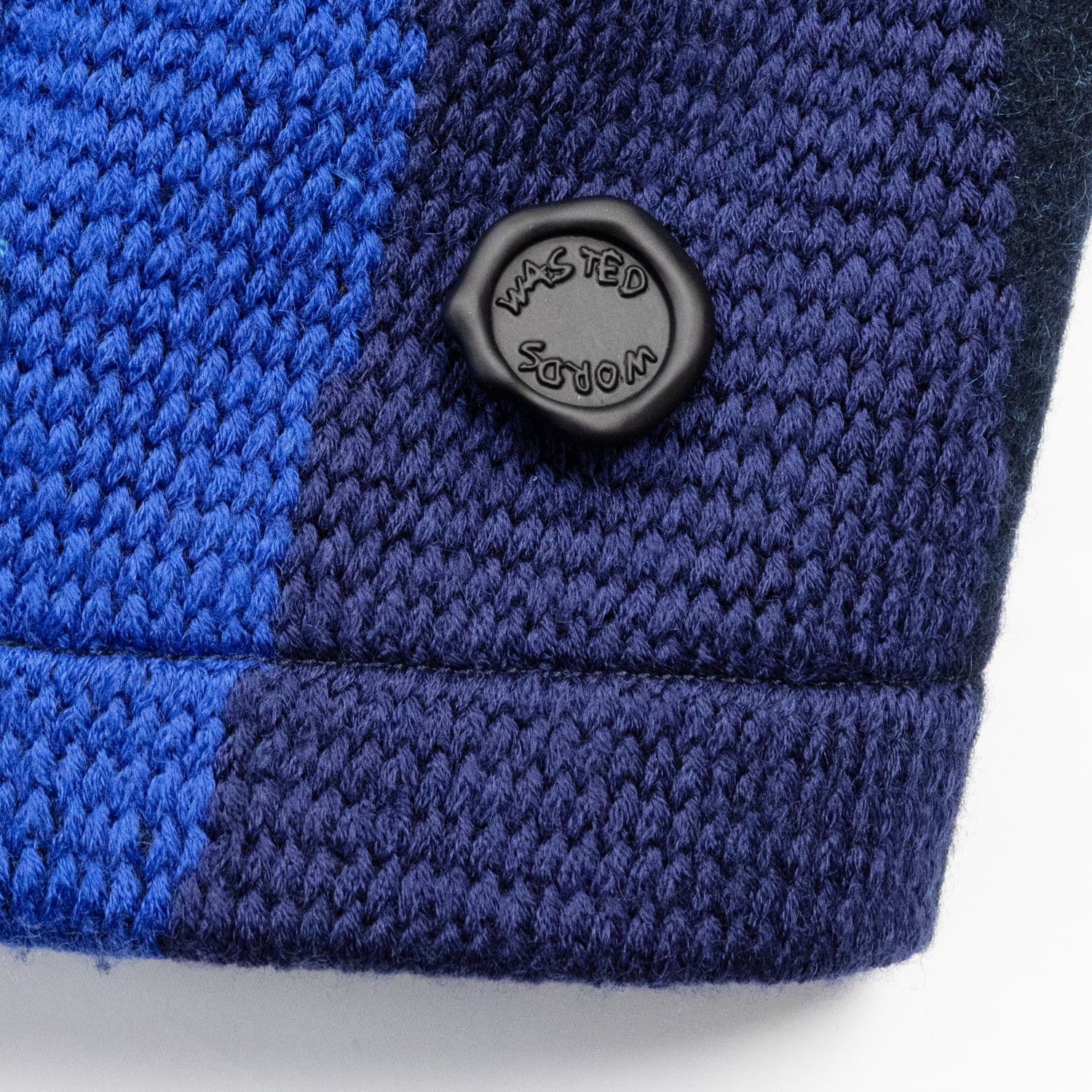 UNEEK BASEMNT - Discover independent style.
