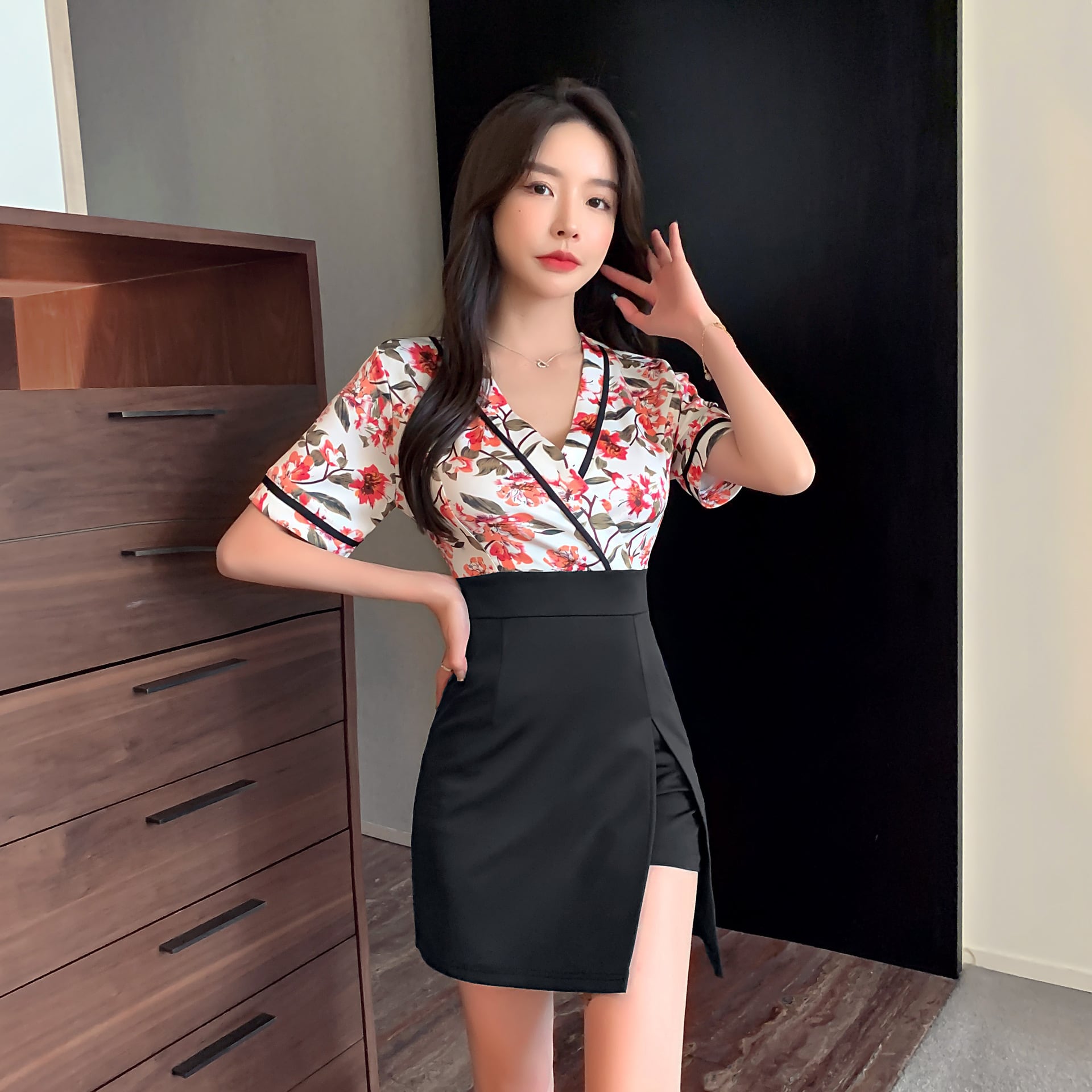 【新作】【送料無料】 2023 新しい夏のスタイルのセクシーなプリントタイトヒップドレスツーピースナイトクラブ技術者オーバーオール 6064 0151918068602