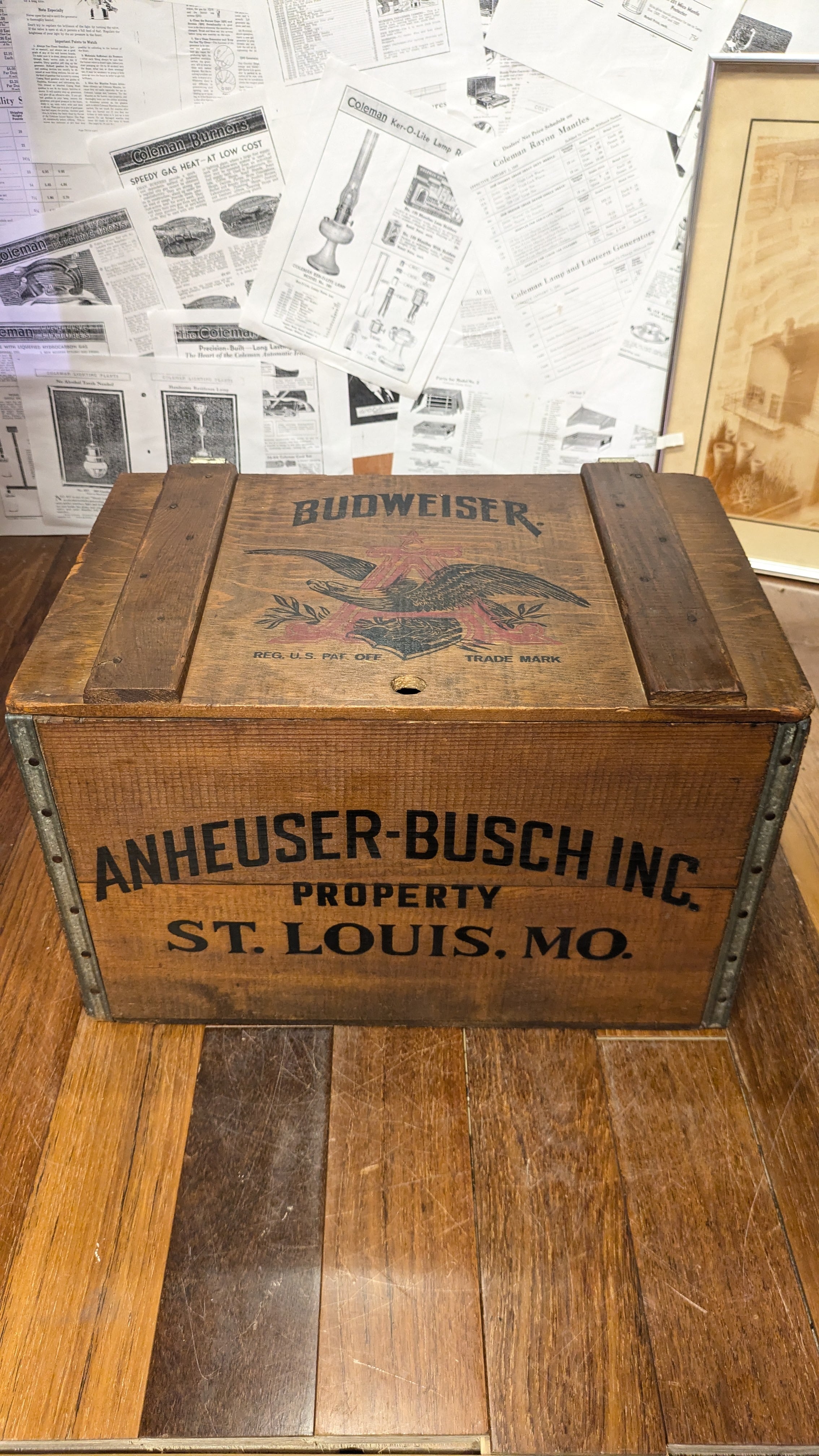 GOOD!! Vintage ANHEUSER-BUSCH BudWiser WoodBox Crate StorageBox