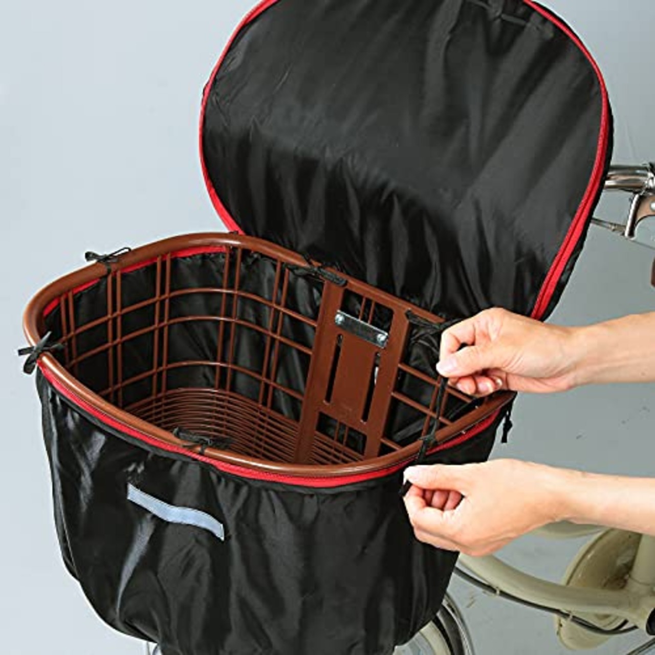 サギサカ(SAGISAKA) 自転車 カゴカバー 前かごカバー 丸型タイプ ブラック/レッド 72048