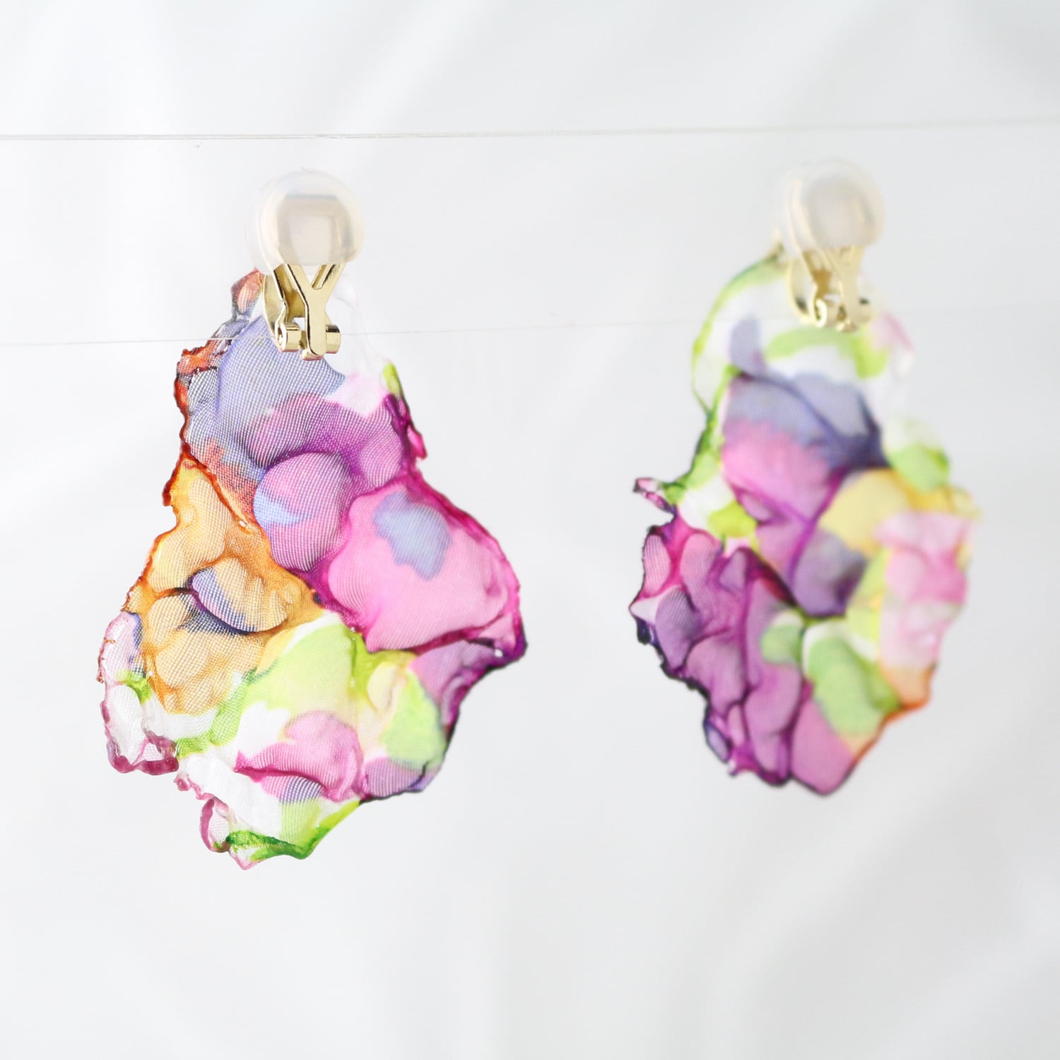 Flower パープルとオレンジの花々｜オーガンジーのゆれる大ぶり