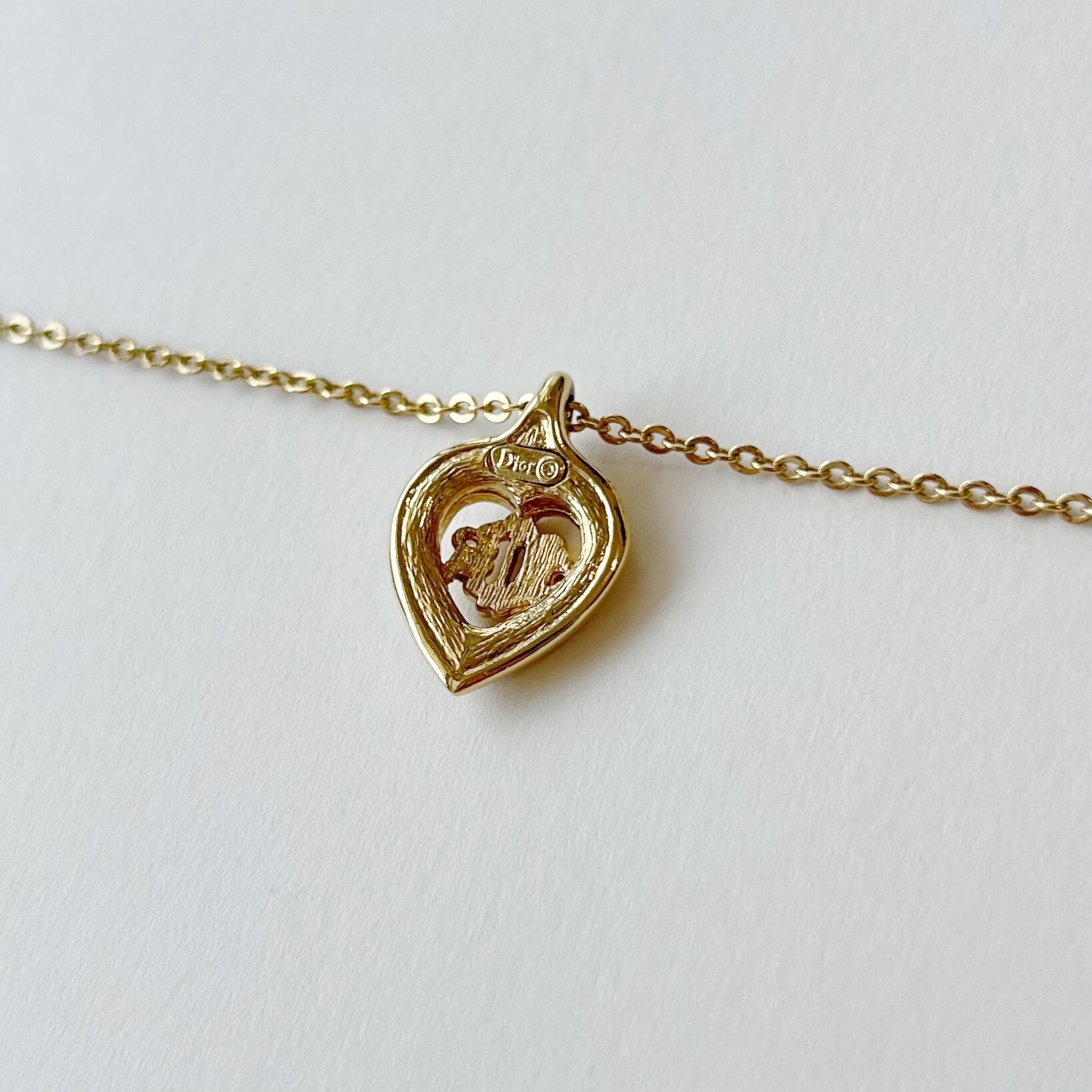 N6233】Christian Dior heart rhinestone emblem necklace N6233】Christian Dior heart rhinestone emblem necklace