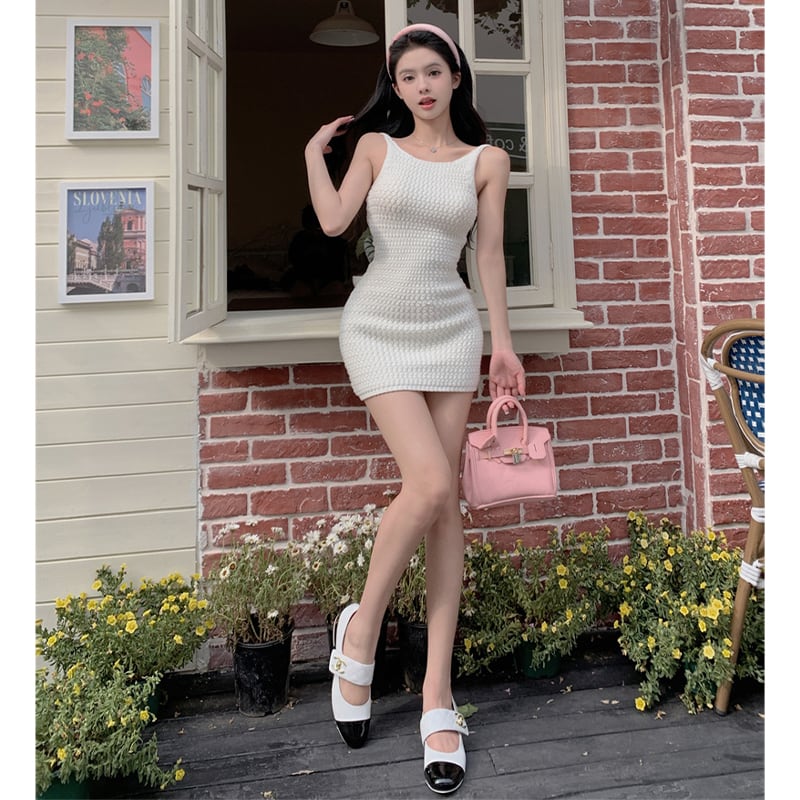 ワンピース ニット セクシー ガーリー ノースリーブ 背見せ 吊り