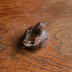 【ご成約品】陶器でできた、小さなカモの小物入れ