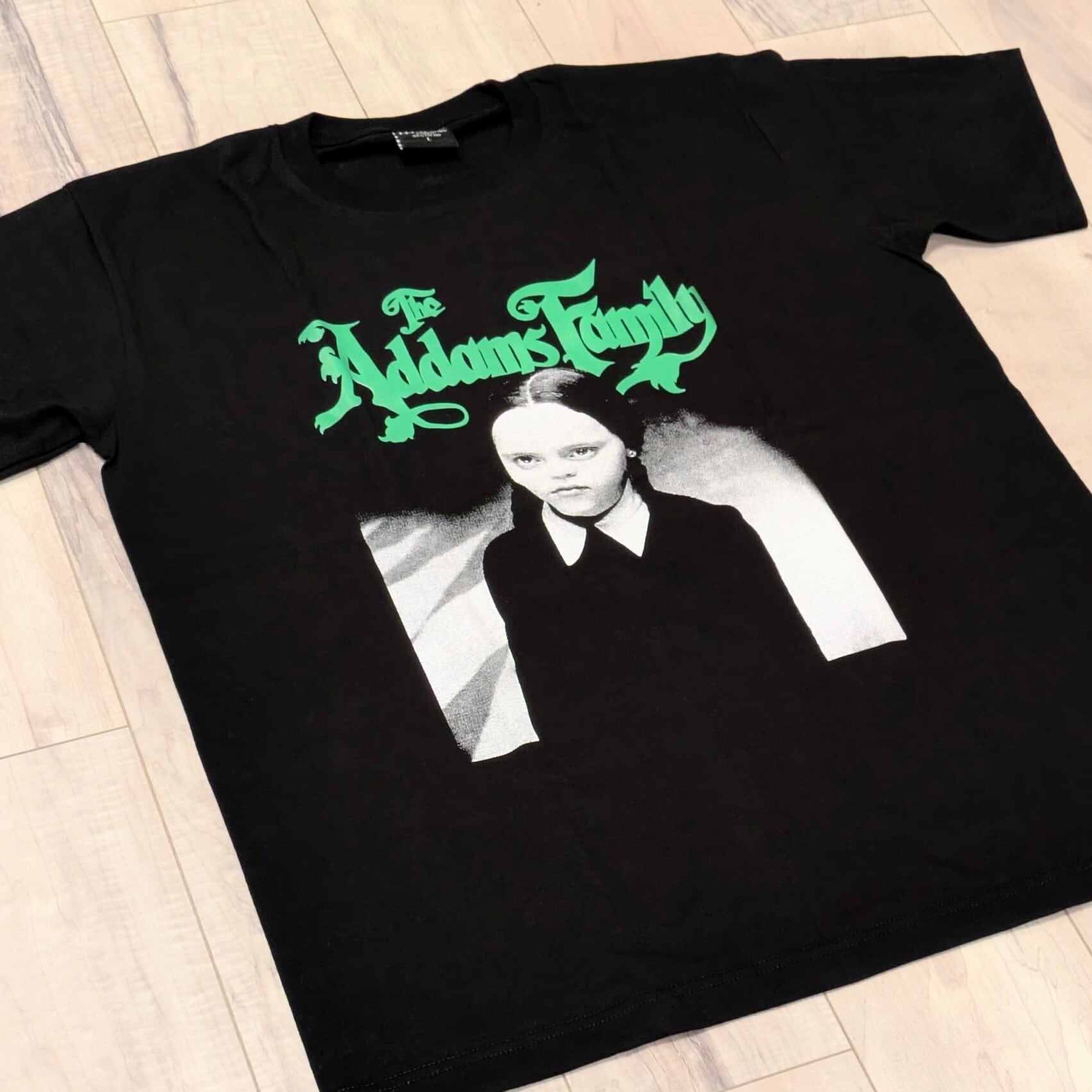 【 Wednesday( ウェンズデー )】『アダムス・ファミリー』(The Addams Family)映画Tシャツ / Tシャツ〚アメリカン雑貨 アメトイ〛