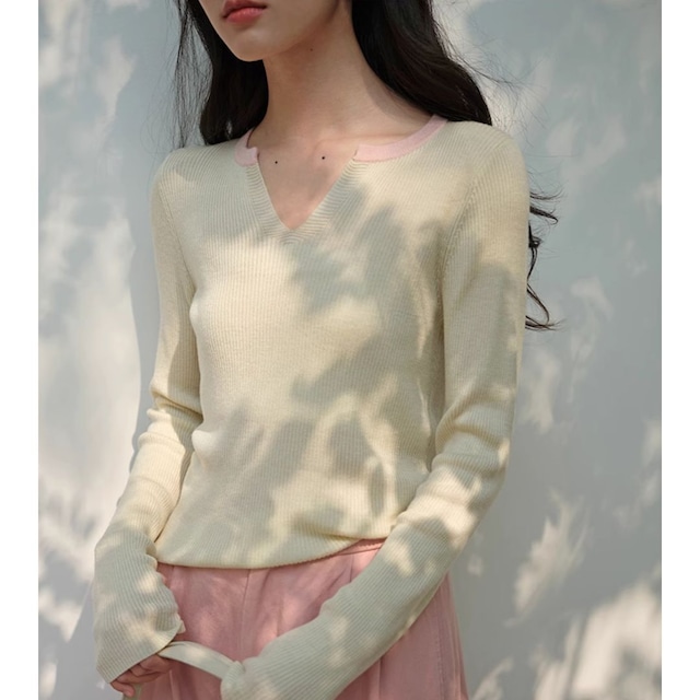 Apricot V-neck Pullover