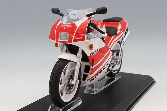 青島文化教材社（AOSHIMA） ブランド名： SKYNET（スカイネット）  1/12 完成品バイク Honda NSR250R '89 ロスホワイト×ファイティングレッド　112137