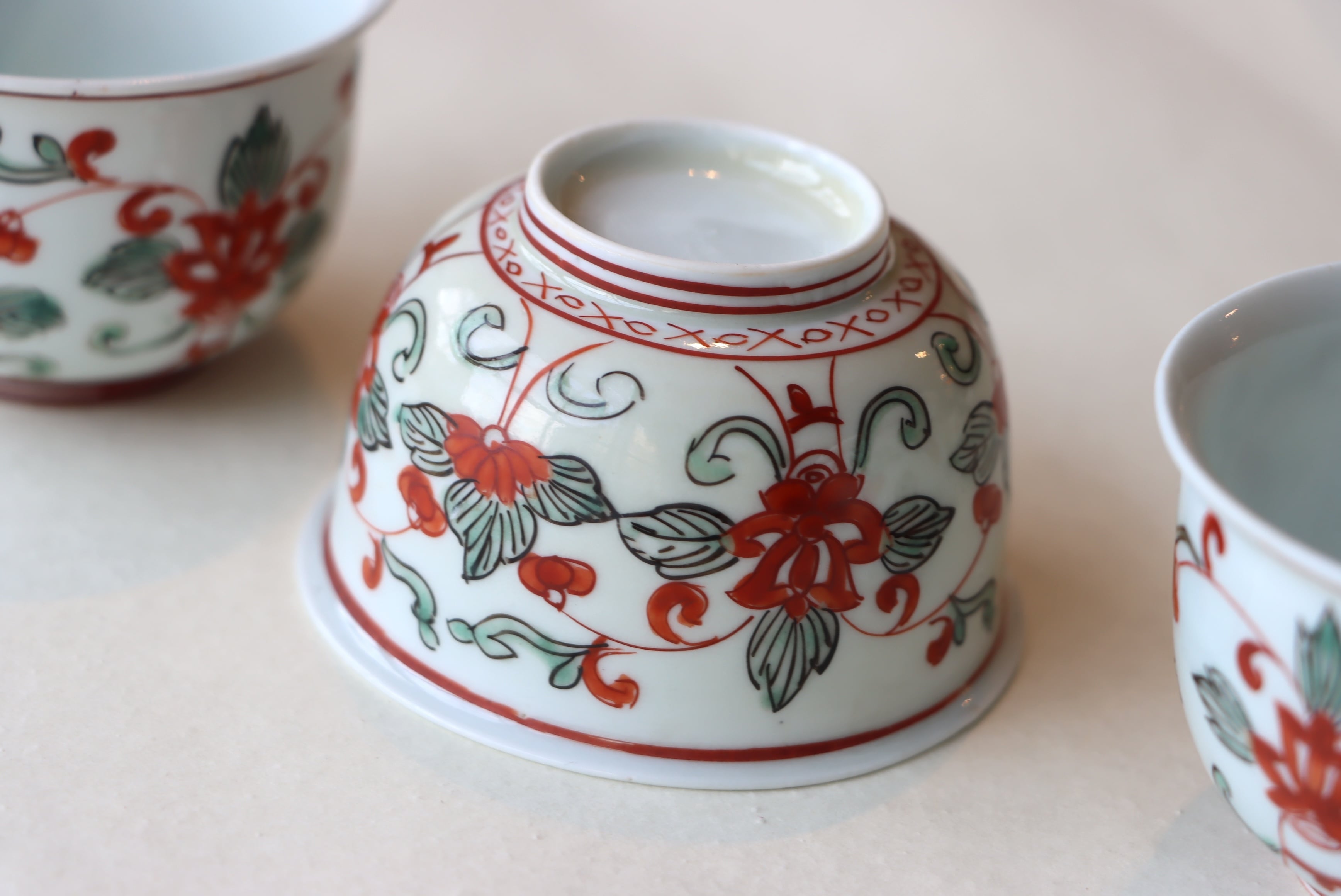 伊万里焼 色絵 花唐草文 湯呑 向付 ラスト1/Imari cup | (有)新原美術