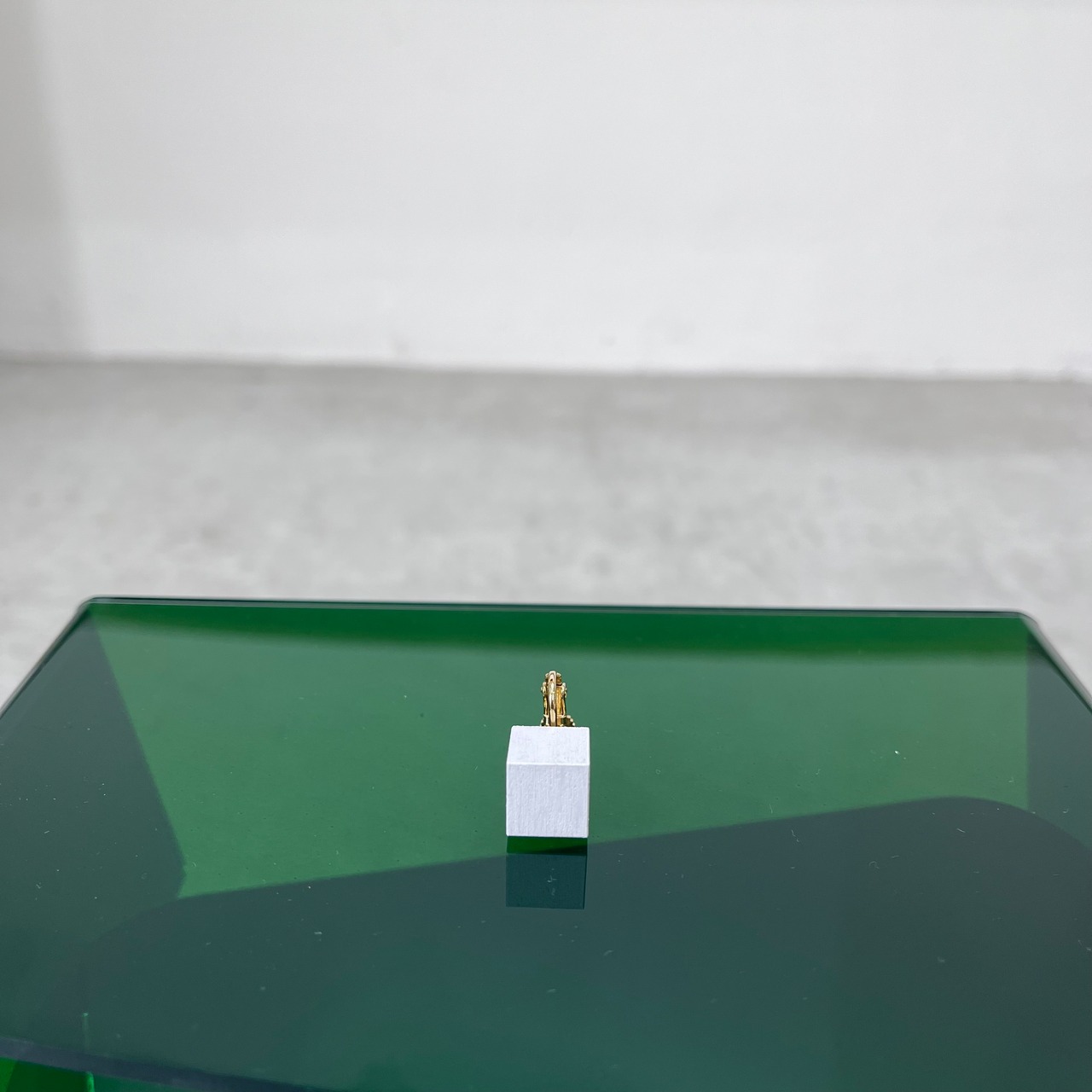 corchea / cube  earring【white】