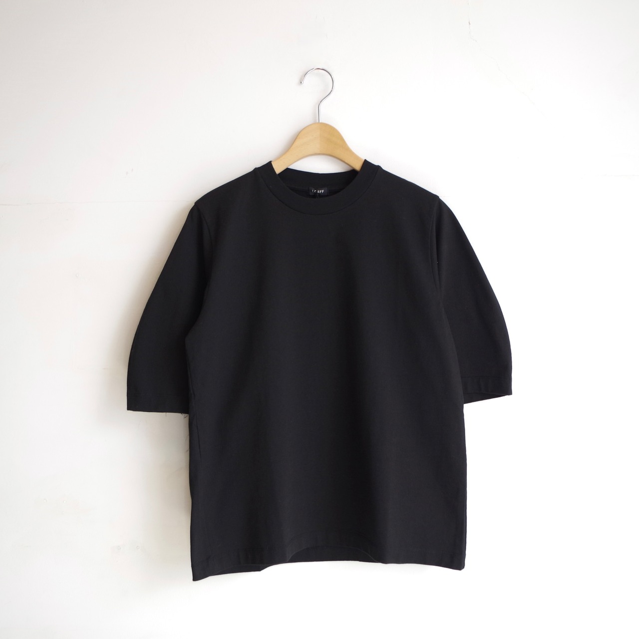 LOEFF Women's Crescent Sleeve Tee