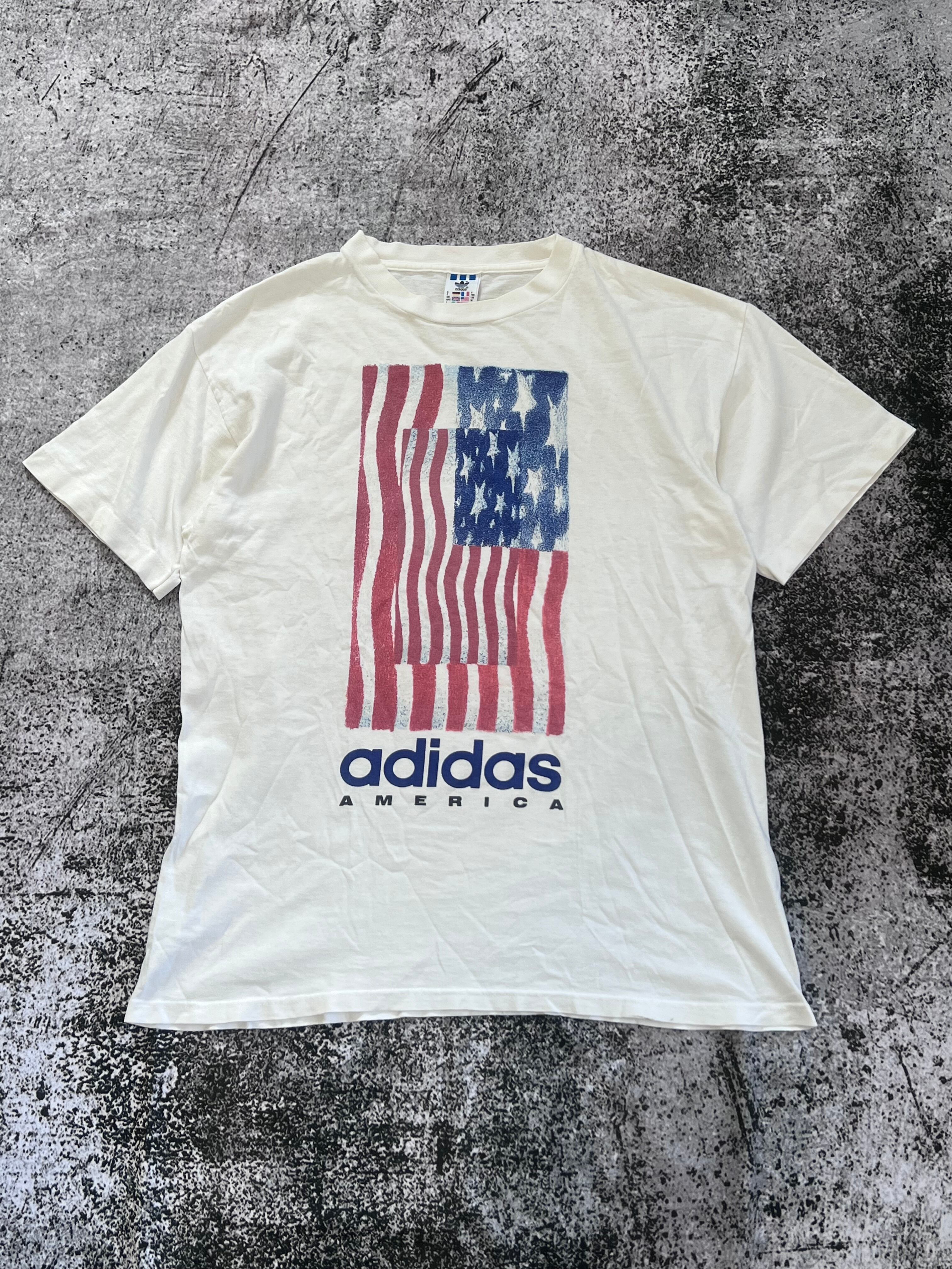 adidas】90's ヴィンテージプリントTシャツ | Enithéa