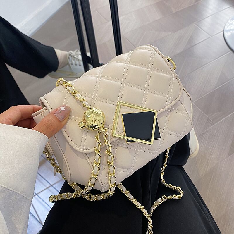 サマーレッドチェーン 夏物 スクウェア Tiancai_Wing_Bag96361397246