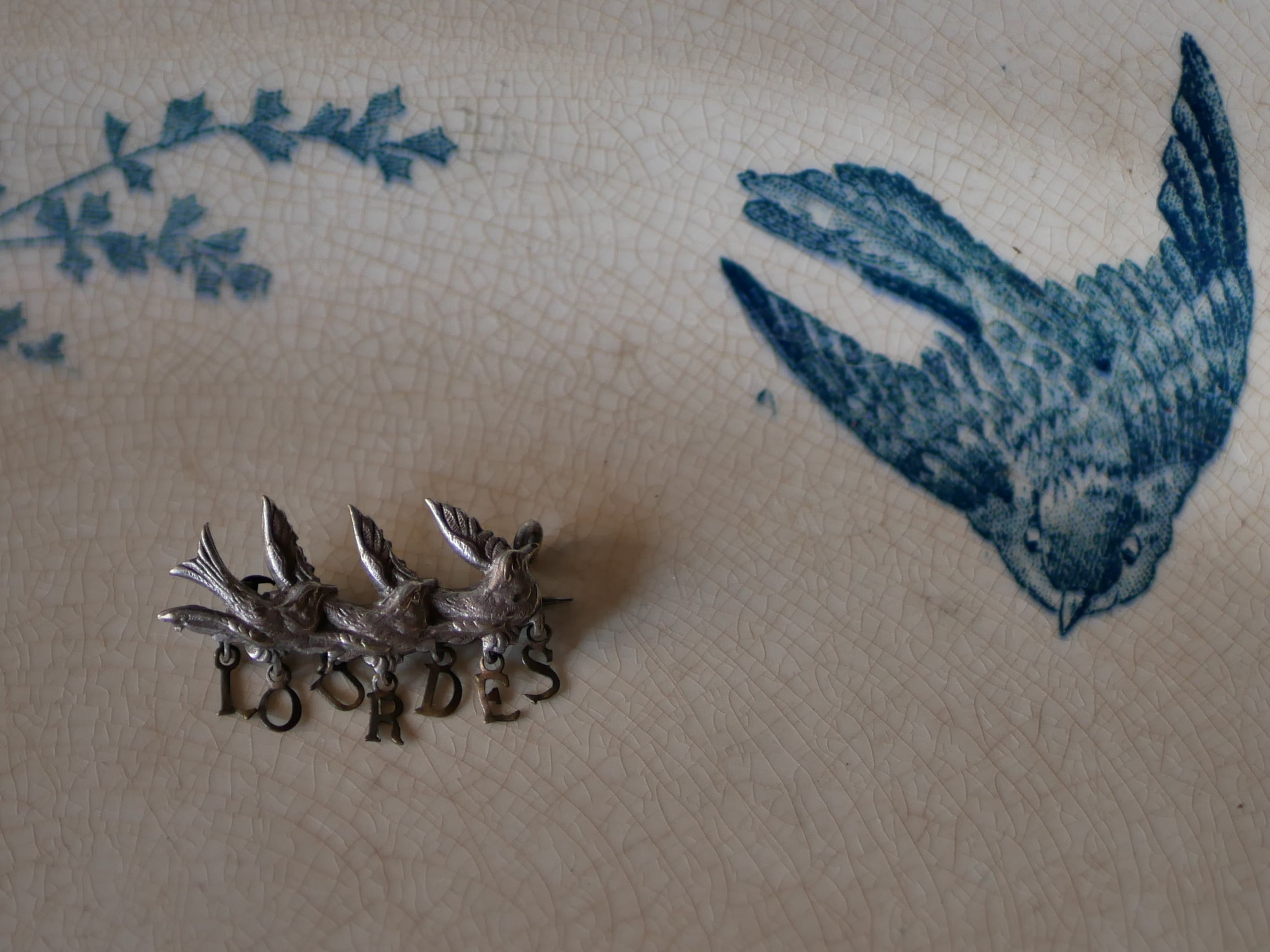 French antique & brocante ツバメのブローチ フランスアンティーク