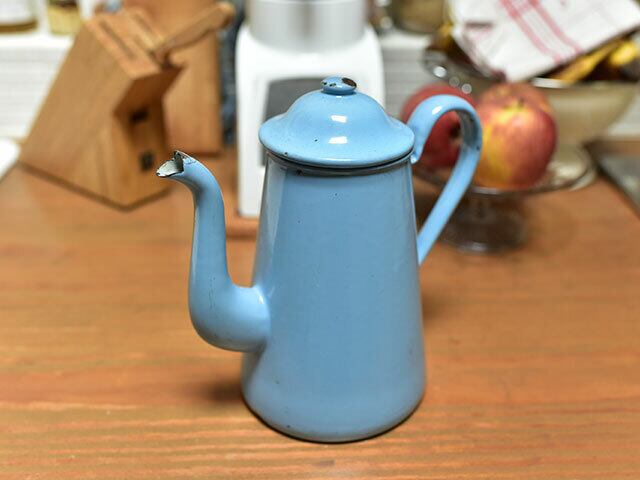 フレンチアンティーク ホーロー製水色のティーポット(B)