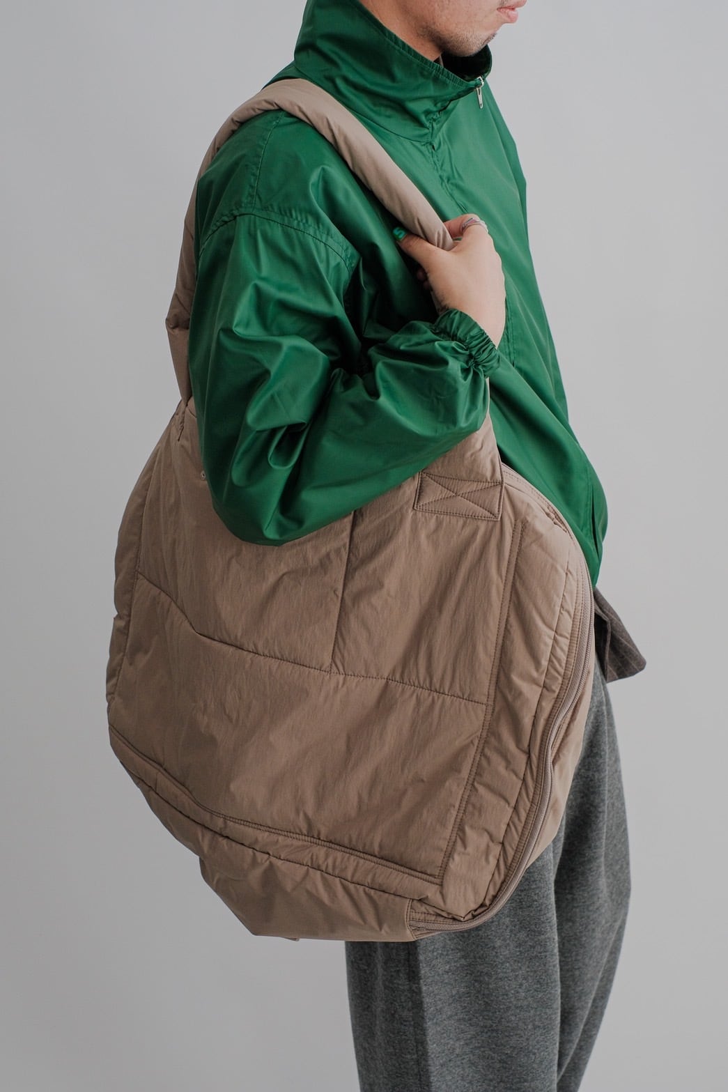 【ABELIA EDWARD GOUCHA】STRIDE PADDED BAG