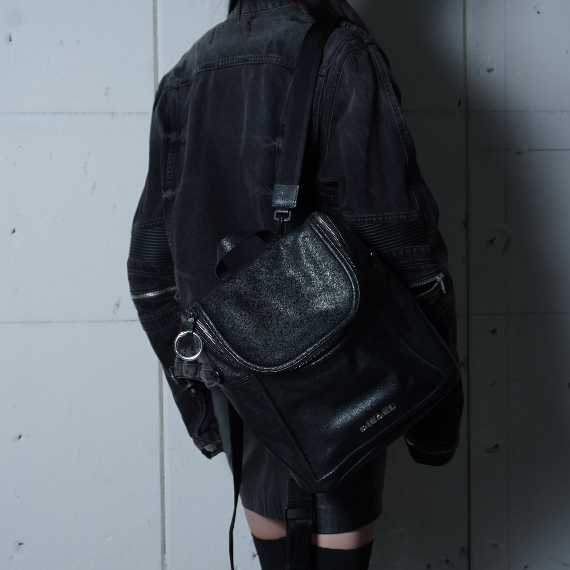 DIESEL　バックパック　リュック　レザー　ブラック　ロゴ　大きい　大容量 DIESEL】ディーゼル 