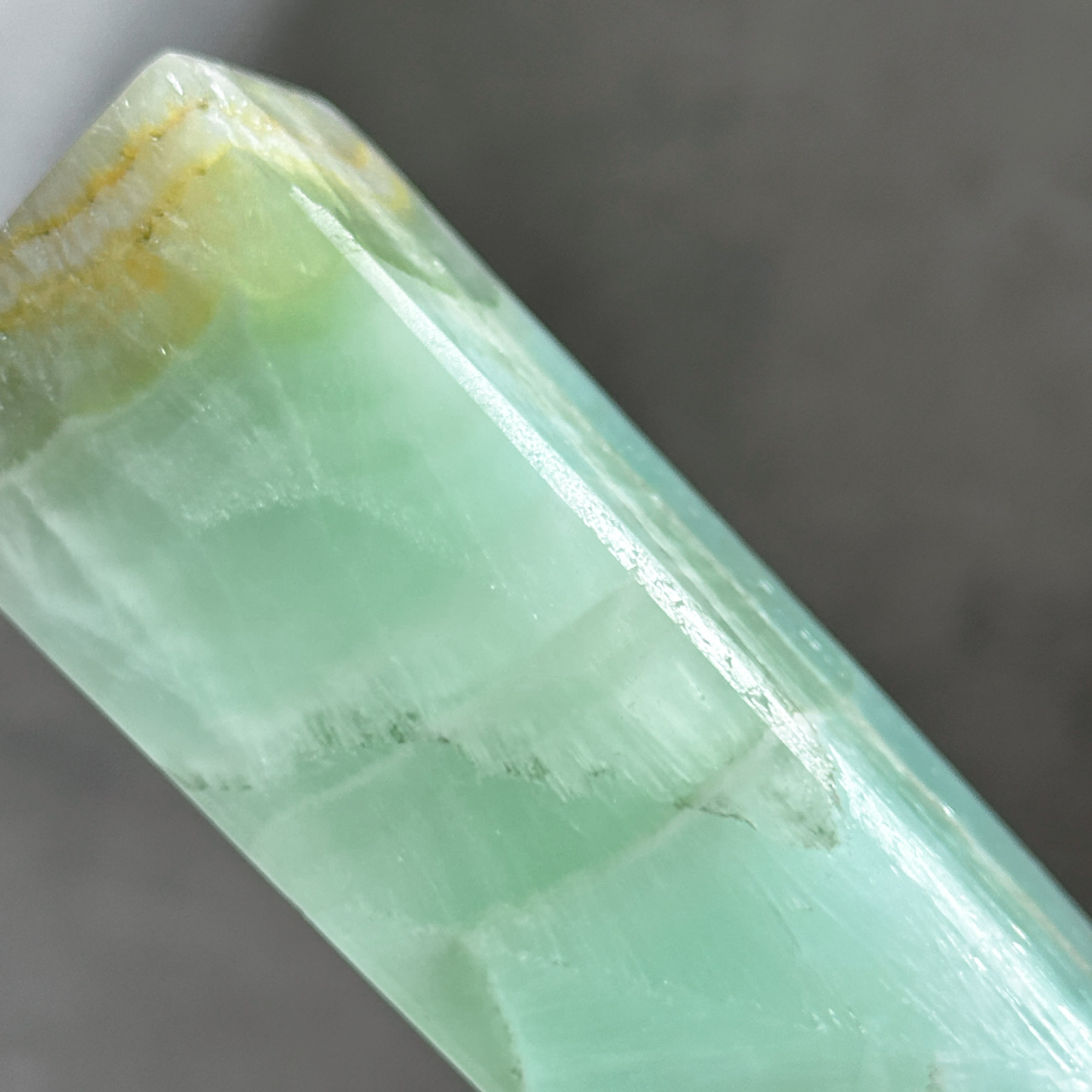 ピスタチオカルサイト タワー31◇ Pistachio Calcite ◇天然石・鉱物