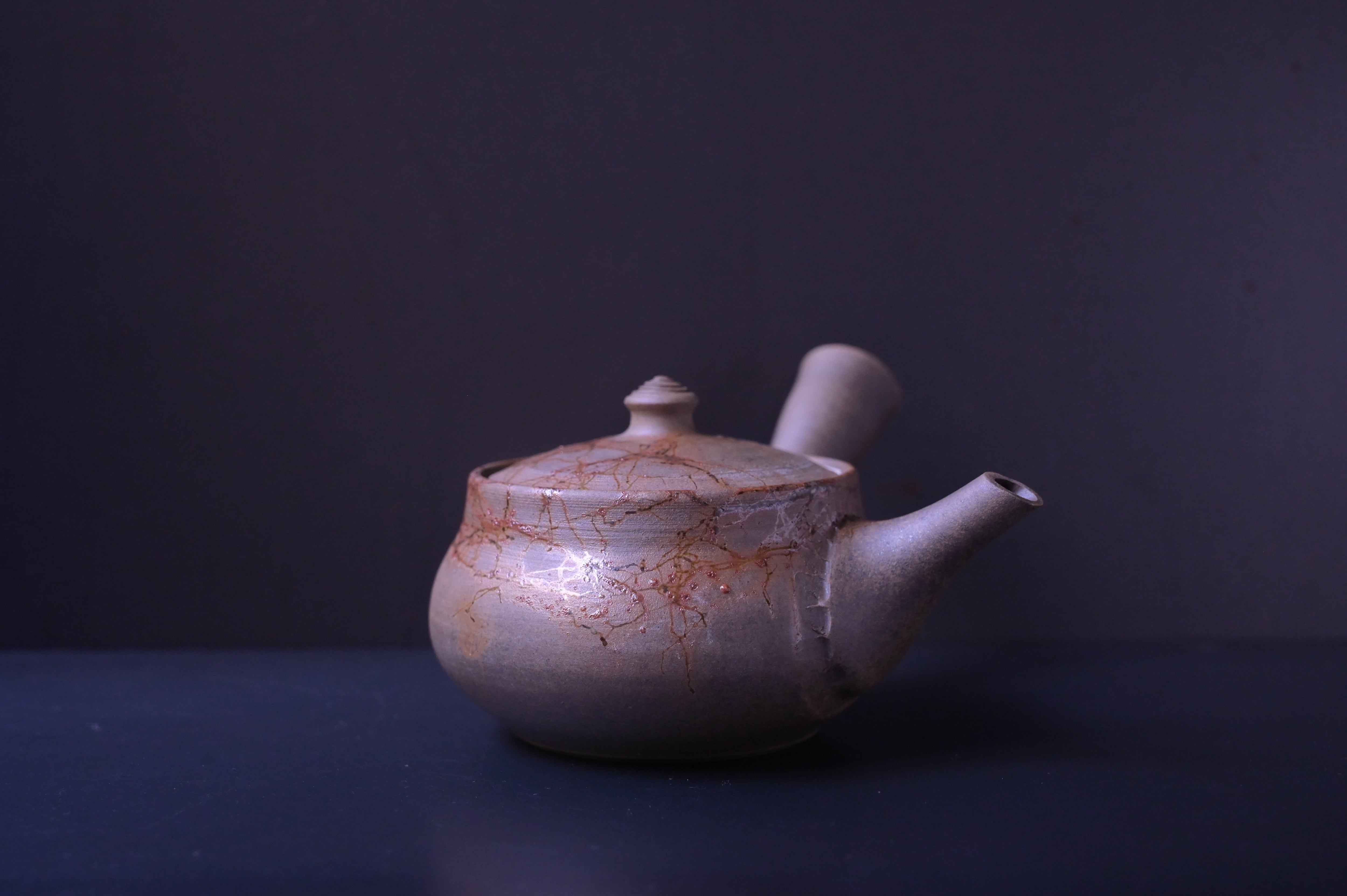 谷川仁 炭化藻がけ茶注 A | 鎌倉倶楽部 茶寮