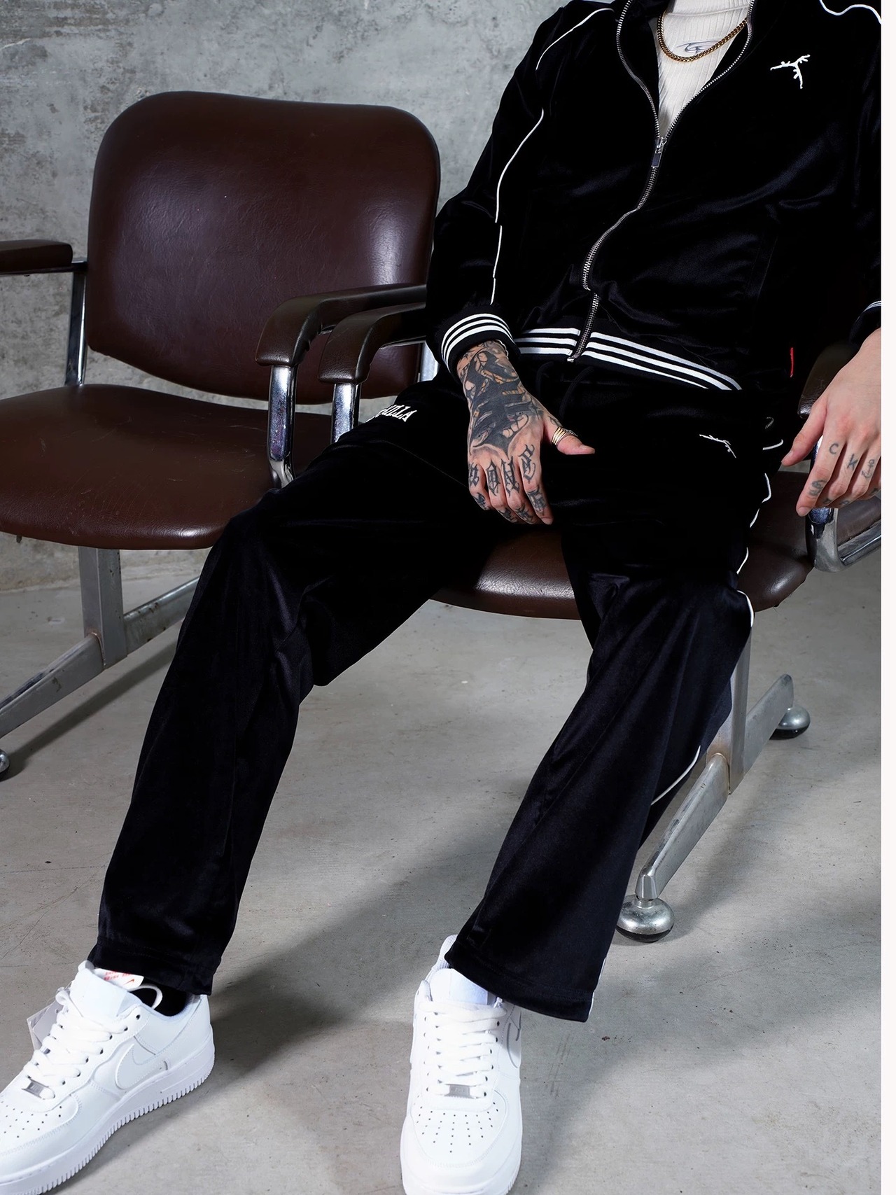 2COLOR/TGFCLUB back logo velor track jacket - 10