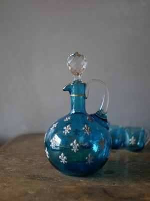 エナメルシリーズ　part.10　フルールドリスのカラフェ　フランスアンティーク　アンティークのある暮らし