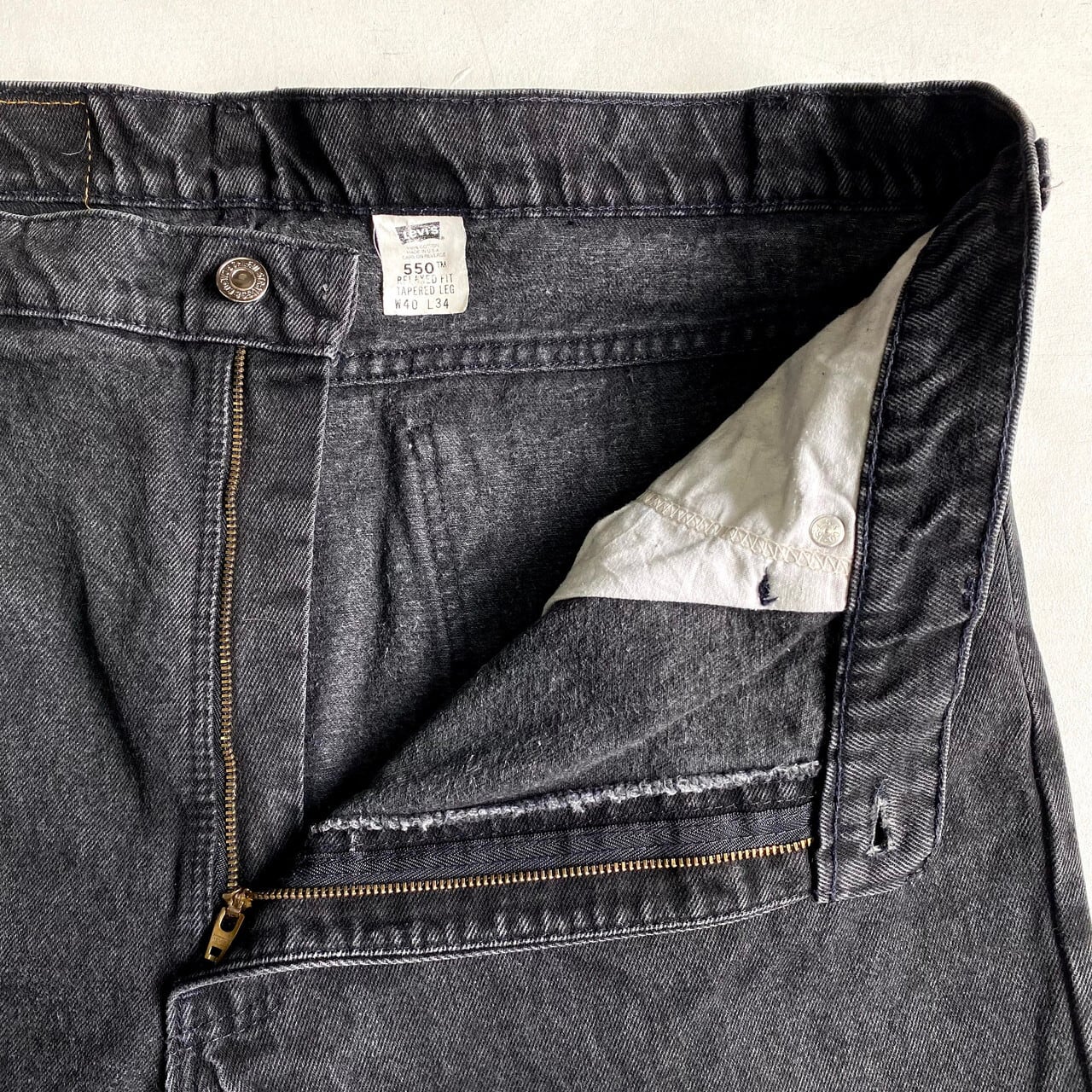 【EH255】Levi's 550 W40 L34 大きいサイズ ビッグサイズ ジーンズ ジーパン デニムパンツ メンズブランド古着 リーバイス550 送料無料 W40 L3400s levi\u0027s ブラックデニム リーバイス 550 ビッグサイズ 90