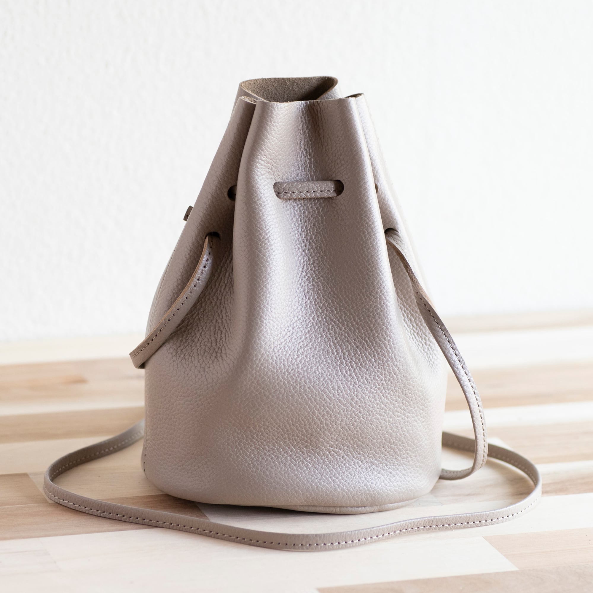 ミニ巾着ショルダーバッグ (マットシュリンクレザー) 【ma-03ss