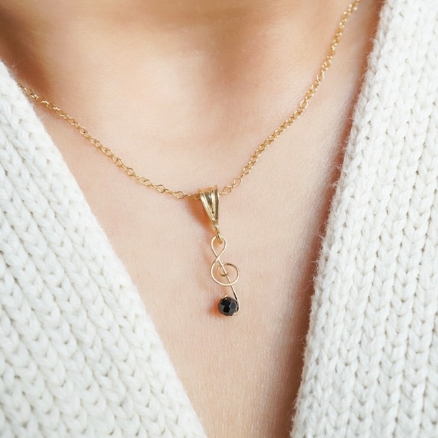 【ネックレス】「小さな音符」ト音記号 ブラックスピネル 黒 天然石 14kgf ゴールド 金属アレルギー対応 フォーマル