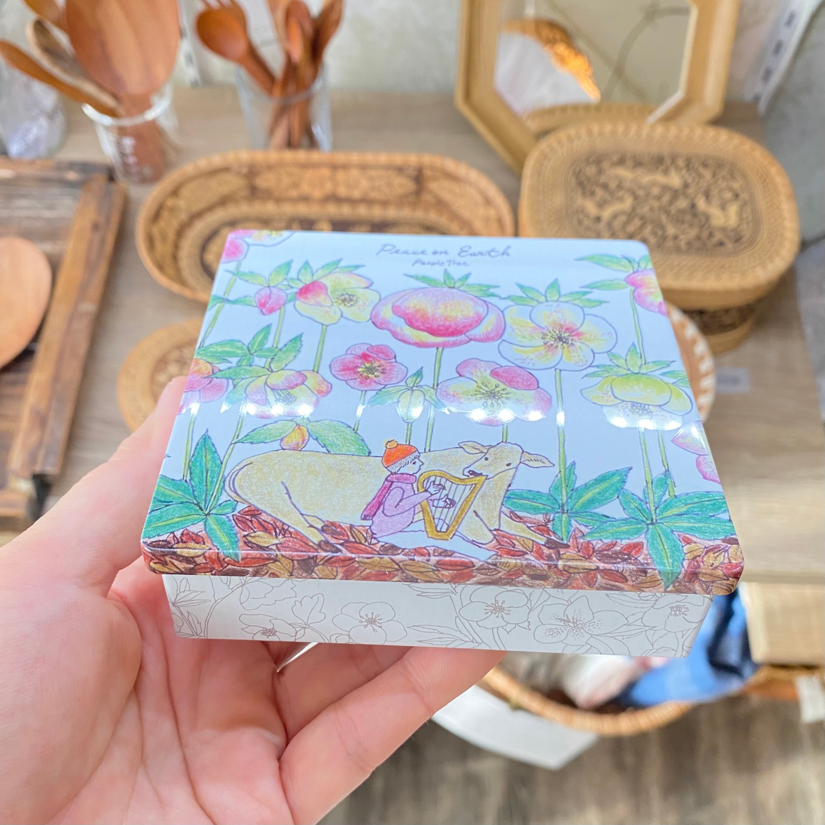 フェアトレードチョコレート詰め合わせ缶〜しあわせな限定缶セット