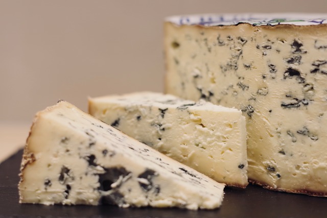 ブルー　ドーヴェルニュ　AOP（100gカット）