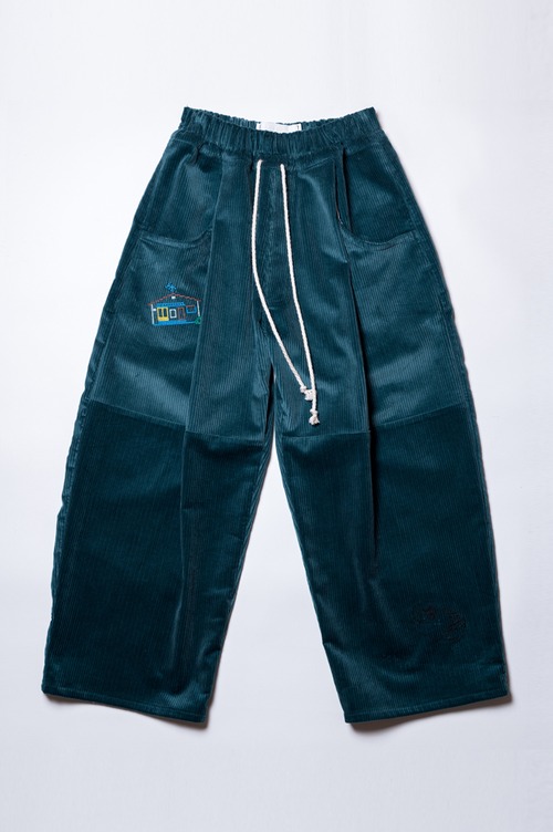 刺繍コーデュロイテーパードワイドパンツ（緑）