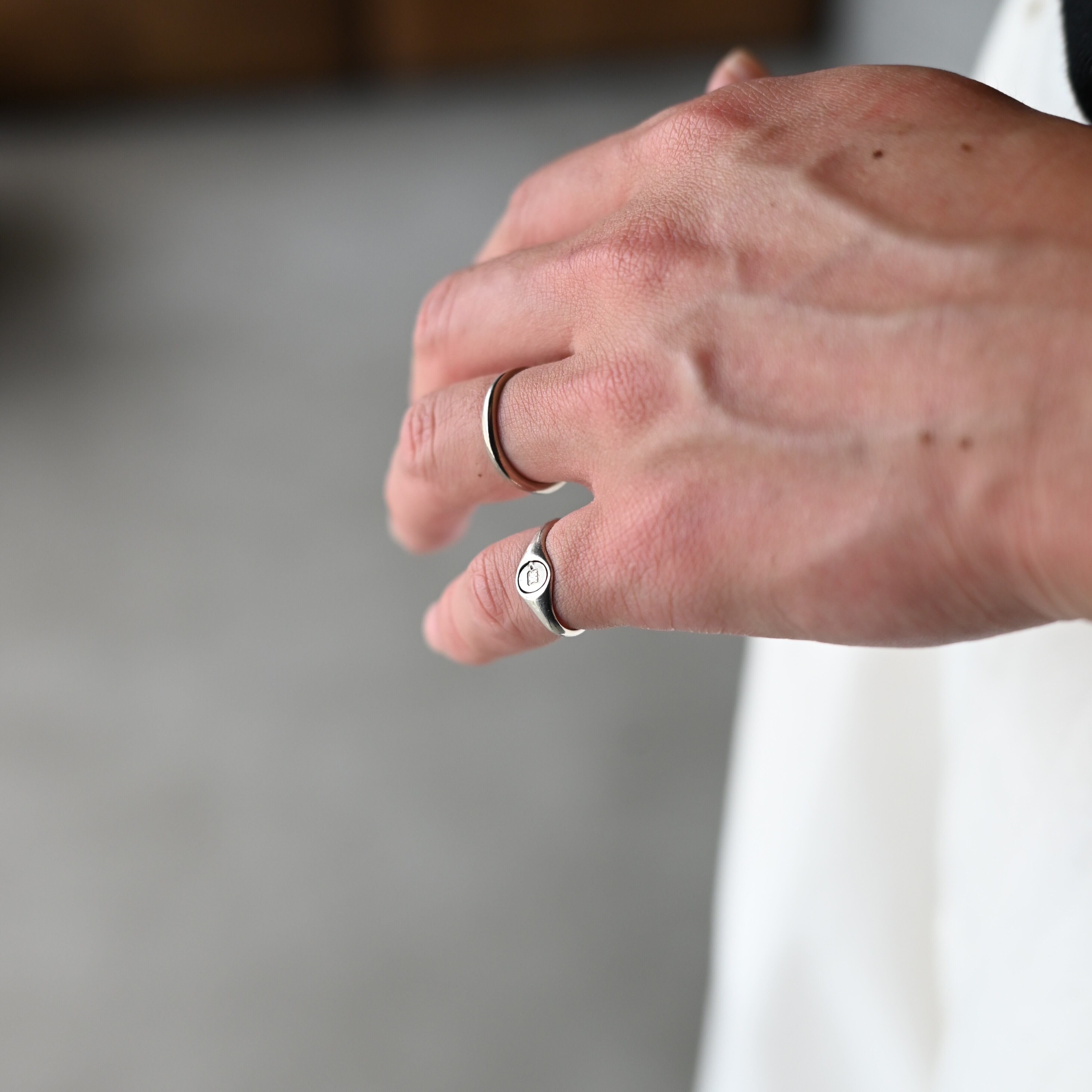OLD JOE / NOVEL LIGHT (SMALL OVAL SIGNET RING / STAMPED) | GANKO