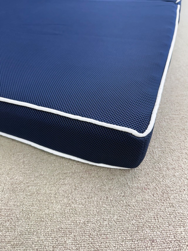 体圧分散敷ふとん　マッシブメッシュ【三つ折り】【シングル】