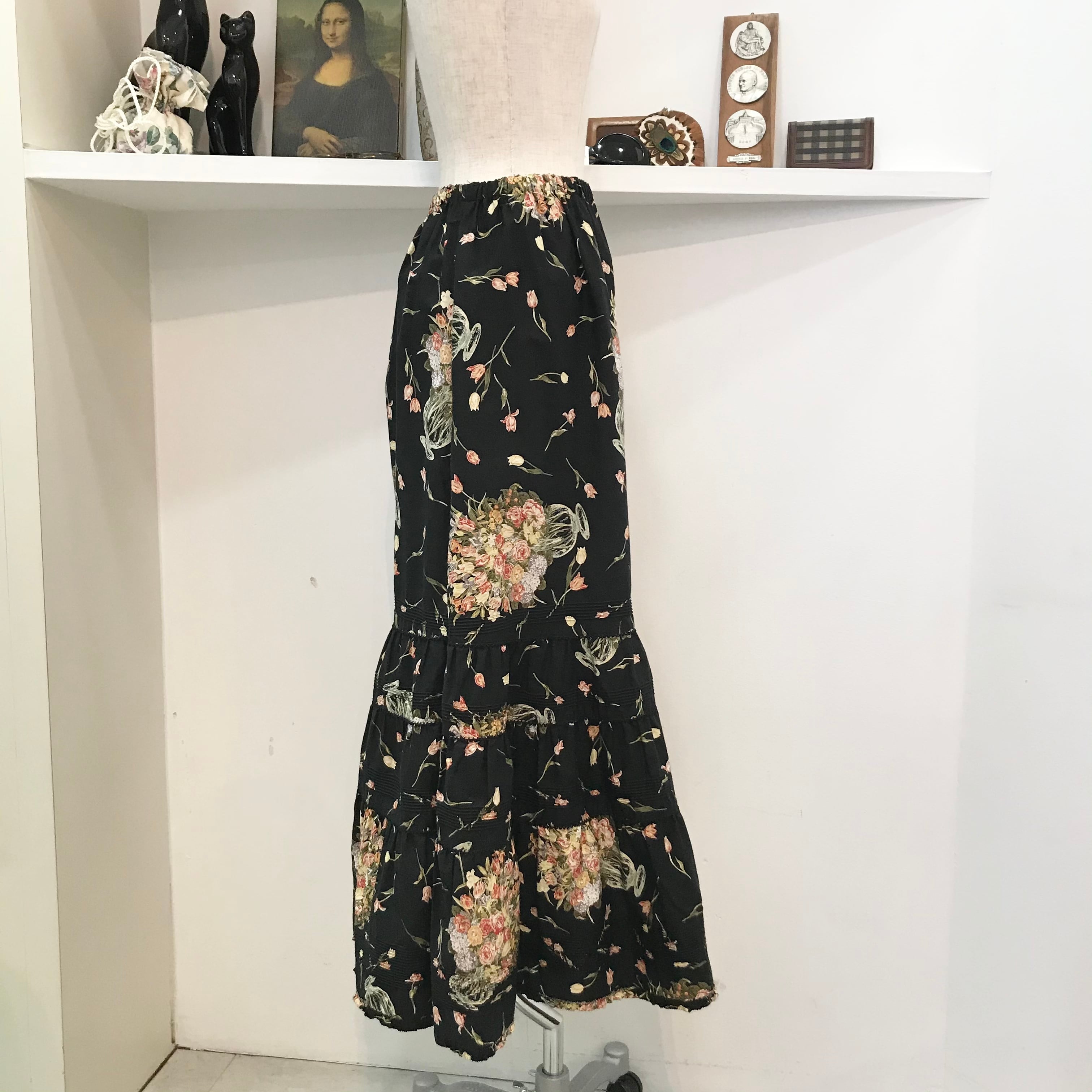 kanekoisao/skirt/花柄/スカート/ブラック/カネコイサオ | ＵＴＡ５