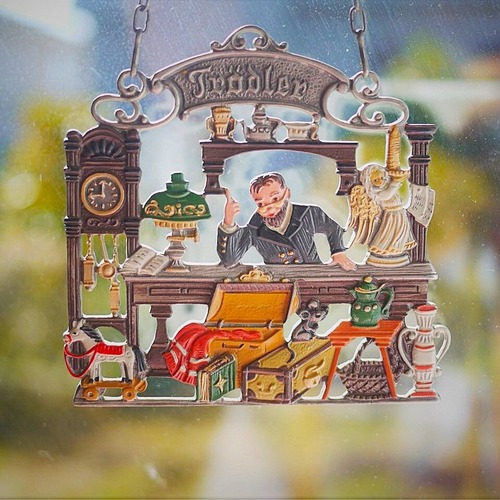 錫の飾り 「Trödler アンティークショップ」　 Kühn