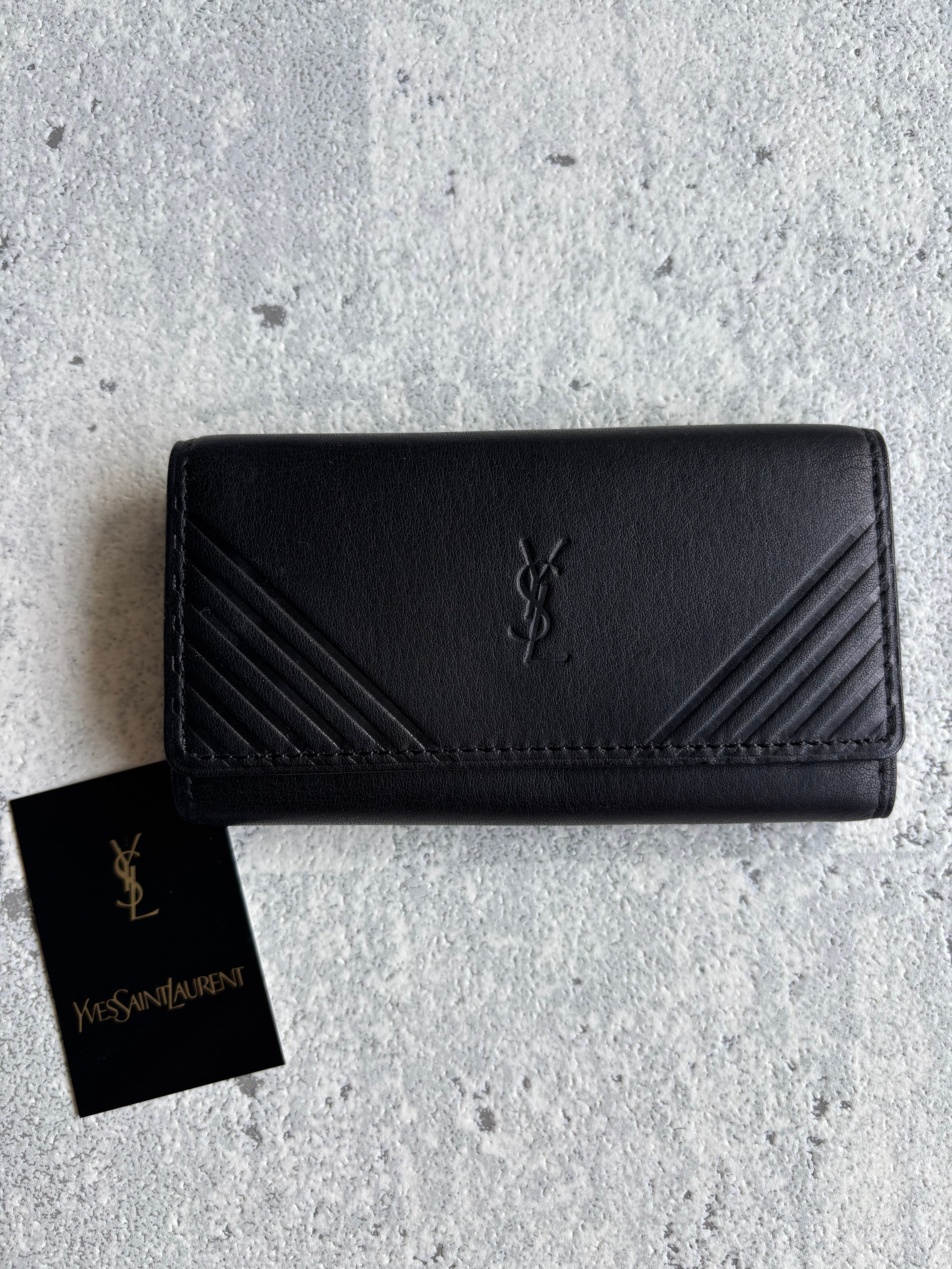 Yves Saint Laurent | Petit luxe Vintage