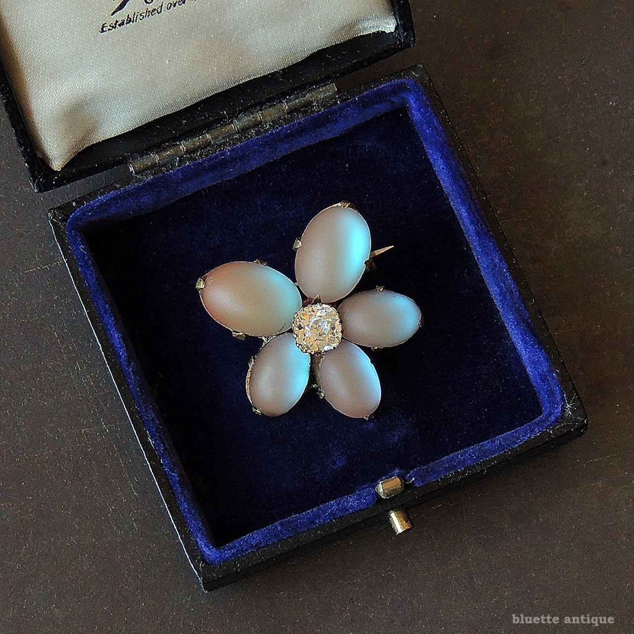 アンティークジュエリー サフィレット すみれ ブローチ【クリア】