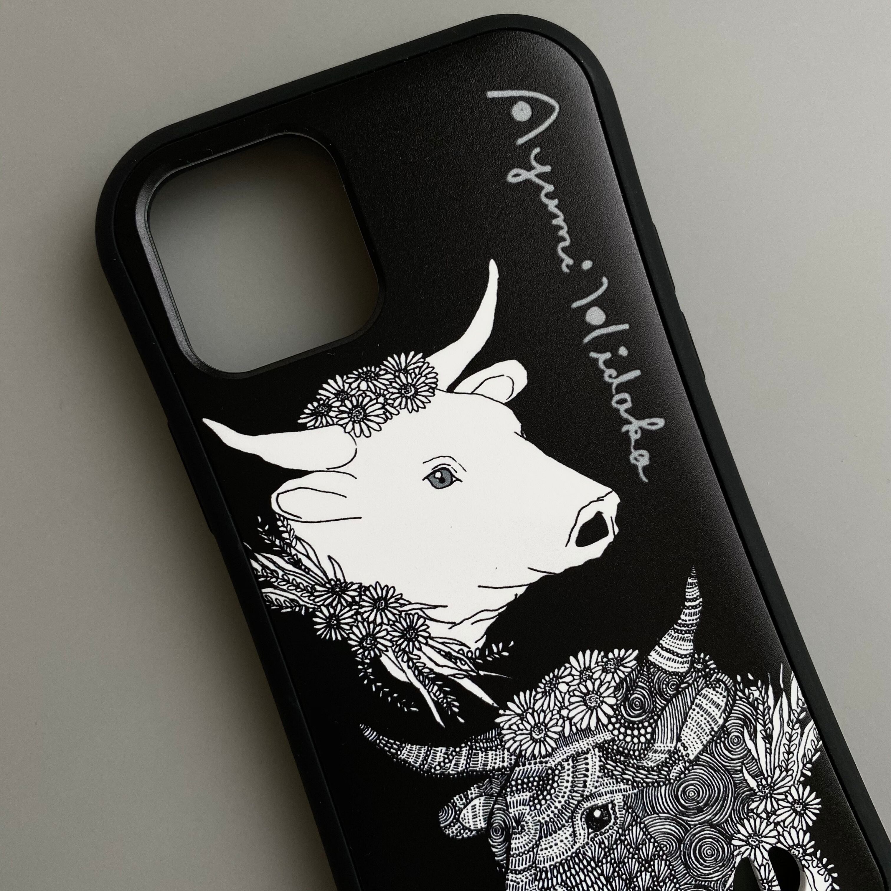 花と牛のスマホケース【耐衝撃グリップケース】iPhone対応 | 日高