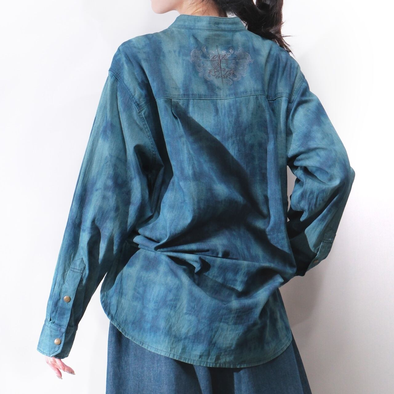 龍刺繍入りヘンリーネックシャツ | Desoro Works