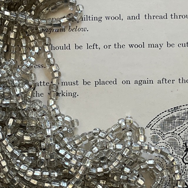 vintage《 クリア ビーズ シルバー裏地付き》 ／約3mm×約50cm