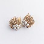 Trifari vintage earrings 1053