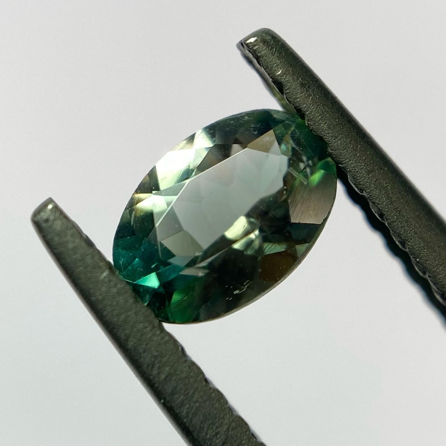 魅惑の多色性　オレゴンサンストーン1