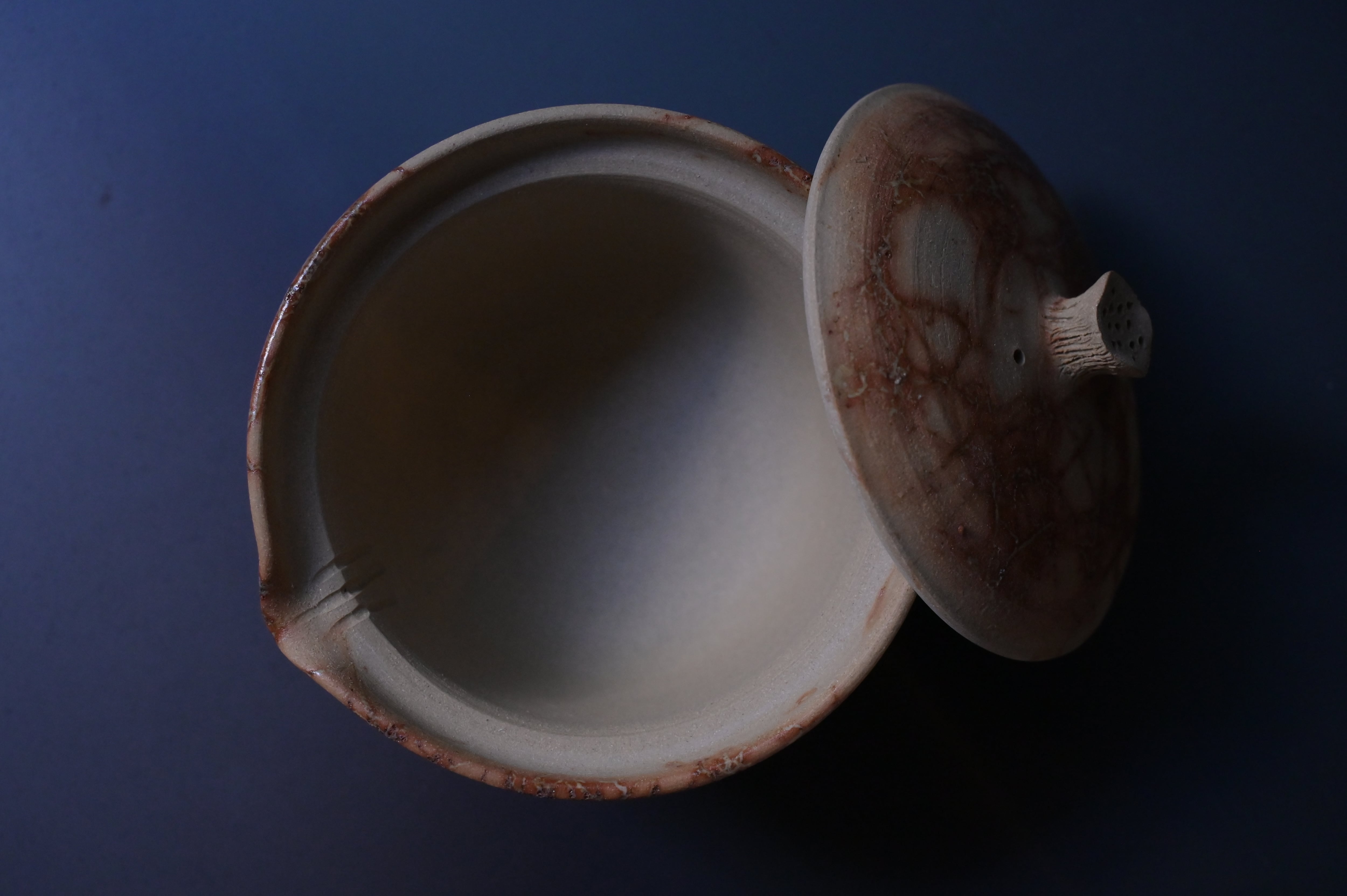 【新品未使用品】常滑焼 　谷川仁　白泥藻掛　煎茶器揃　茶托付き　共箱なし 谷川仁・白泥藻掛け 茶銚 | 鎌倉倶楽部 茶寮