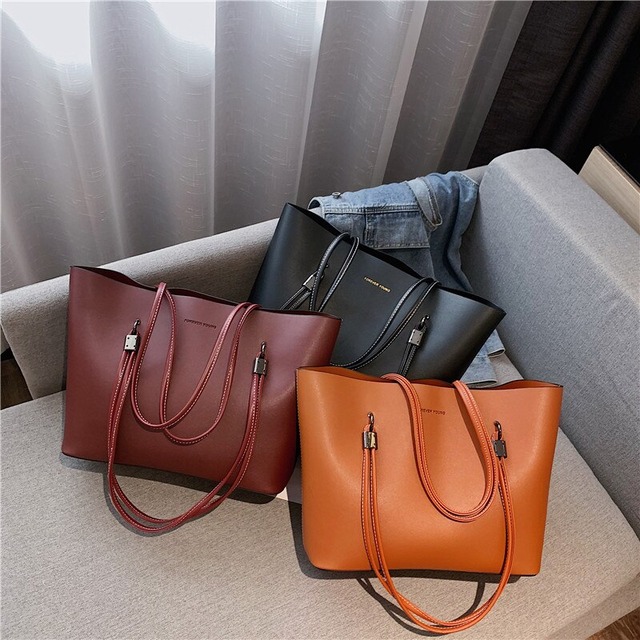デザイナーモデル 大きなファッショナブルショルダーバッグ(Brown/Black/Red)