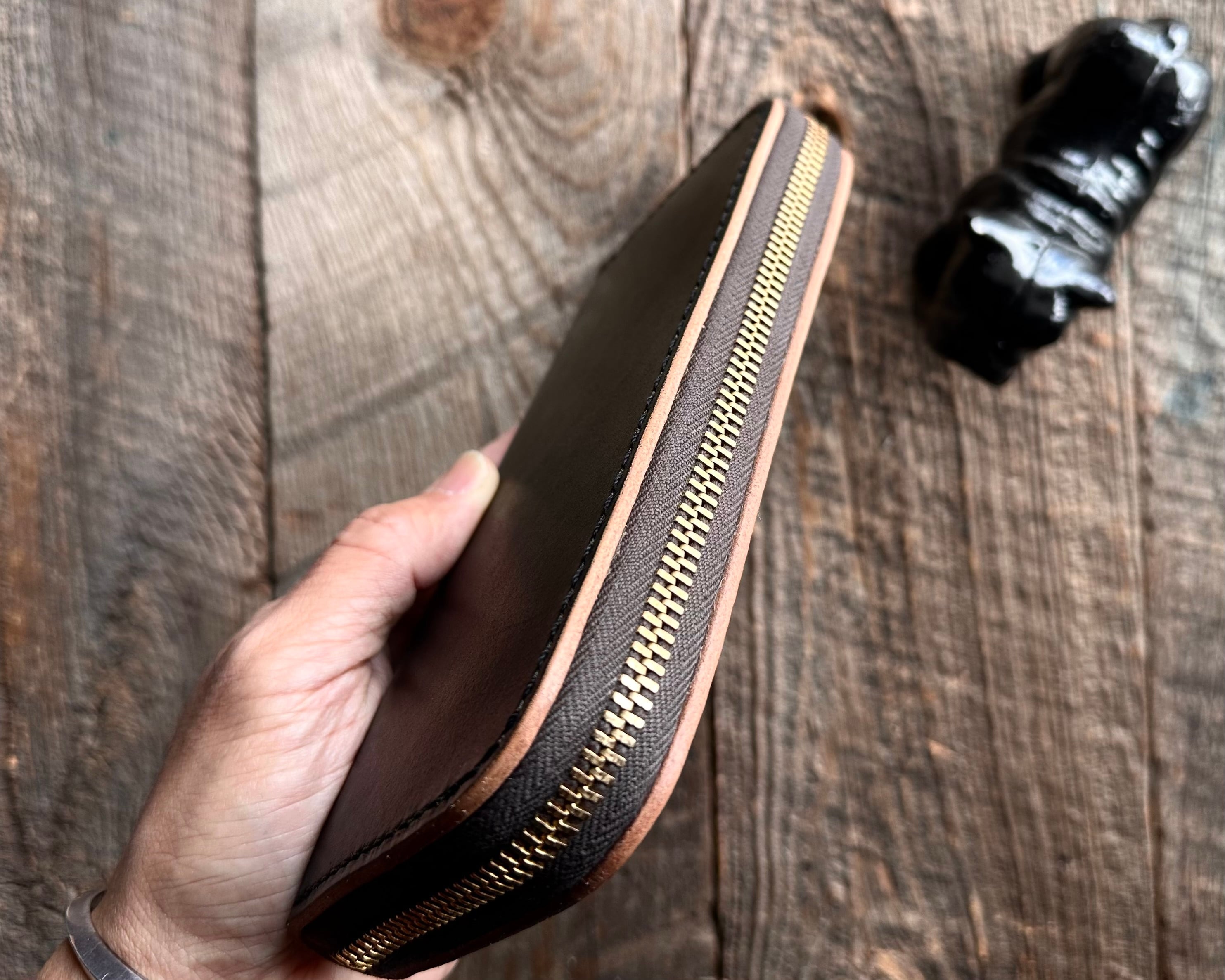 ROUND ZIP LONG WALLET | Casoworks