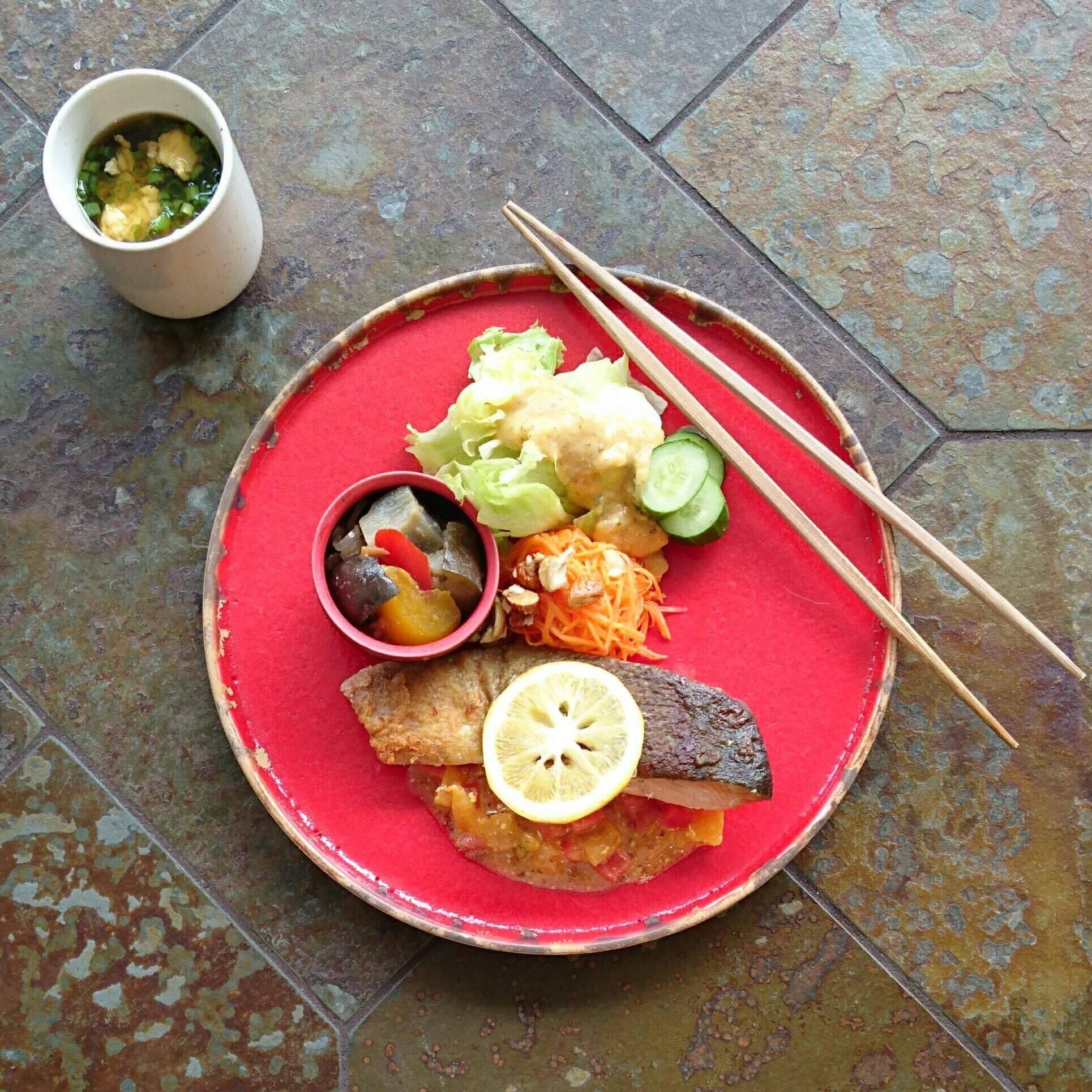 深田涼 Picture Frame 赤 Lサイズ