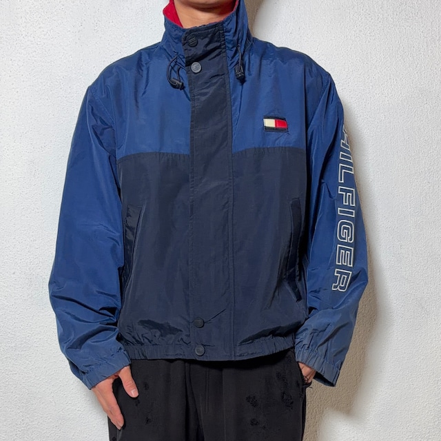 #7133 90s "Tommy hilfiger" logo embroidered nylon jacket