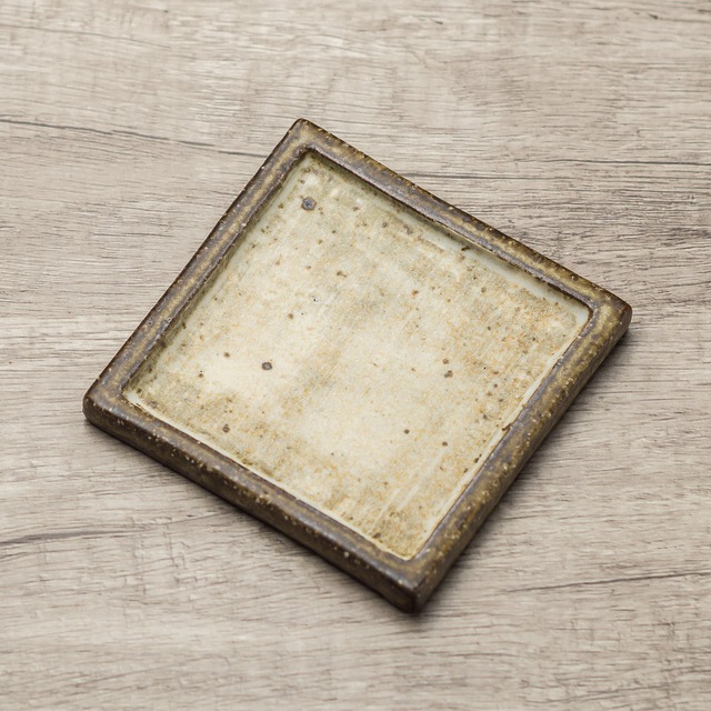 角平小皿（銘々皿） ／くるり窯